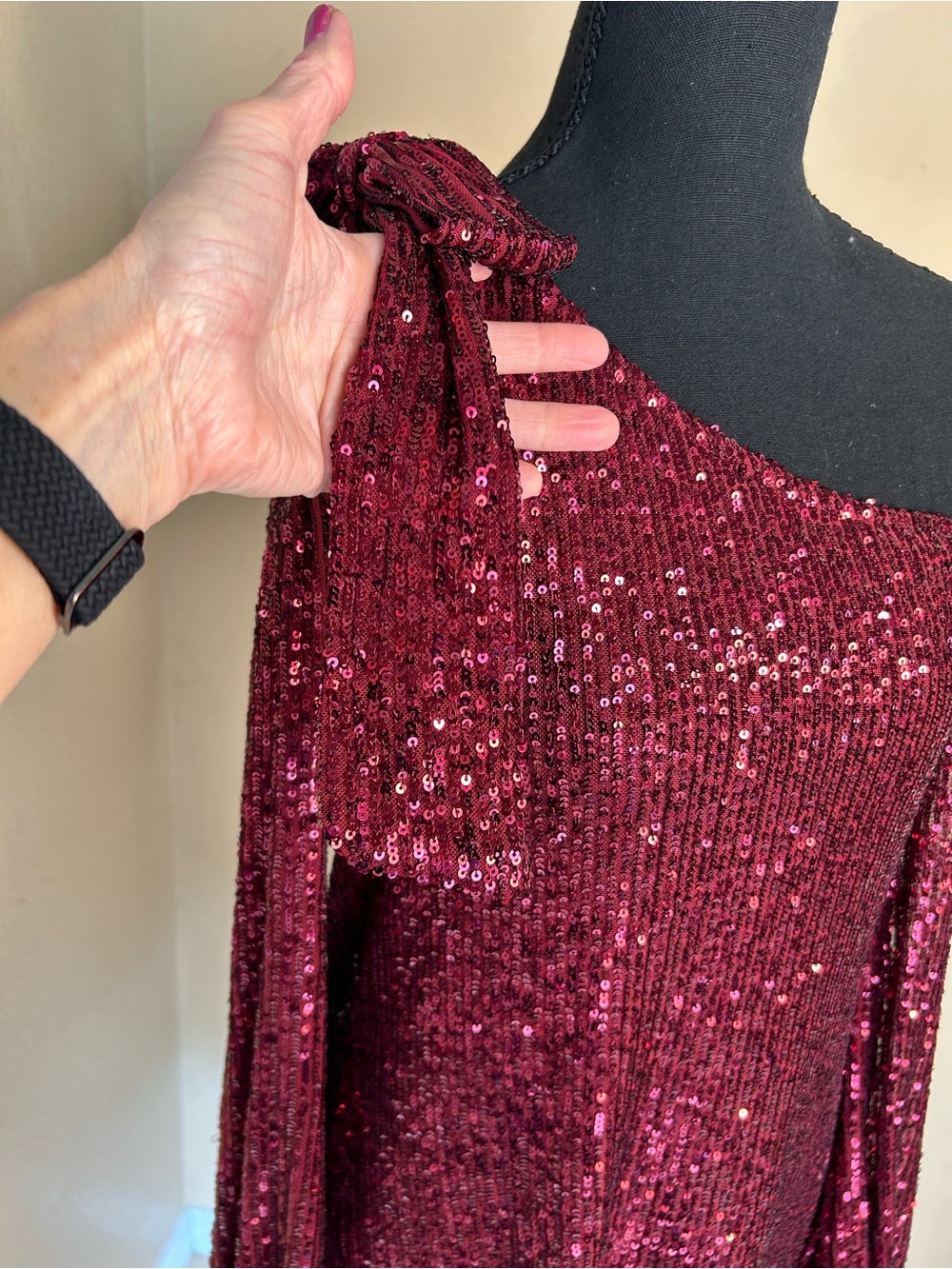 CeCe Sequin One Shoulder Long Sleeve Mini Dress Dark Wine, Size Small